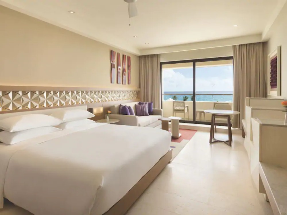 room Club Ocean Front Master Suite - Hyatt Ziva Cancun
