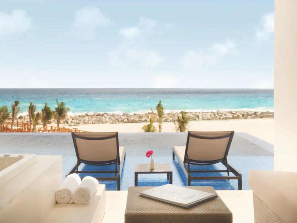 room Turquoize Sky Swim Up Ocean Front Master King - Hyatt Ziva Cancun