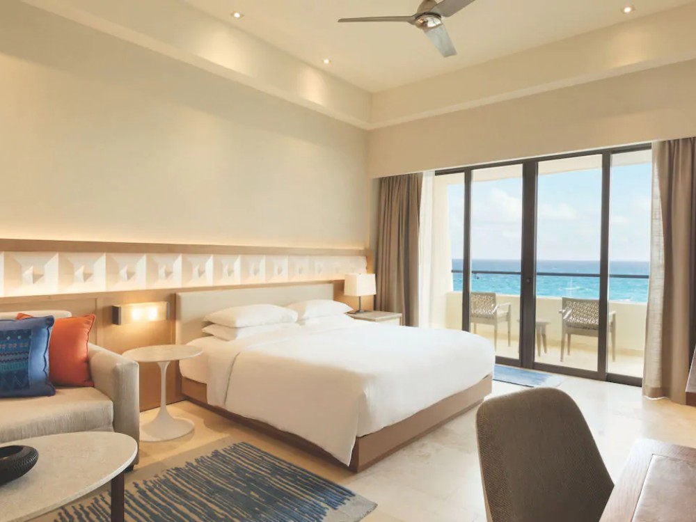 room Ocean Front Pyramid Suite (With Sofa Bed) - Hyatt Ziva Cancun